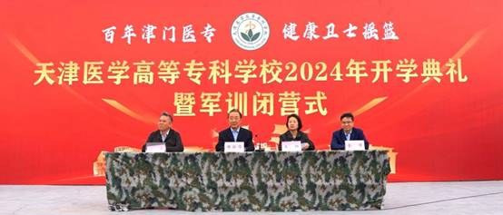 图片包含 游戏机, 沙发描述已自动生成