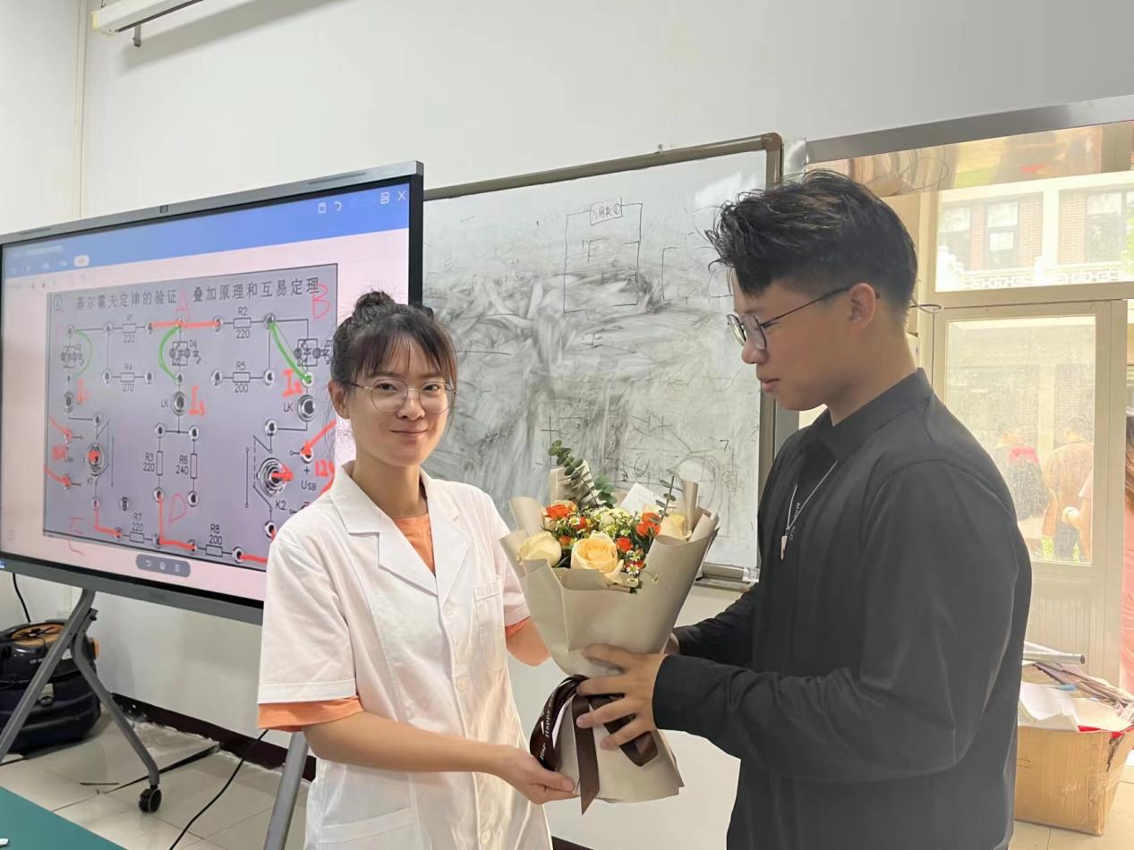 7e5bd4493bde49b1411f9aad4ff9968