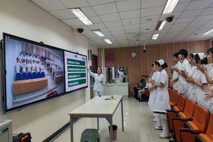 c8b06b18498475a6f09b8aa413ebd68